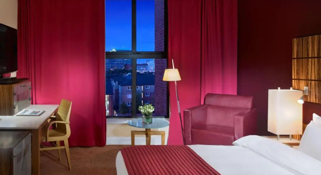 Номер Premium voco Belfast by IHG
