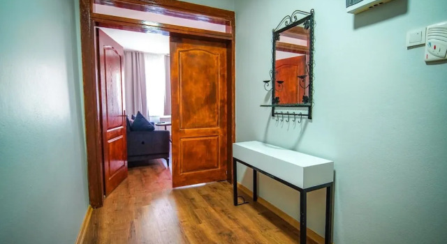 Yaghane Apartments, Забронировать Апартаменты/квартира Апартаменты Стамбула, рядом с Церковь Святого Антония Падуанского, Апартаменты/квартира