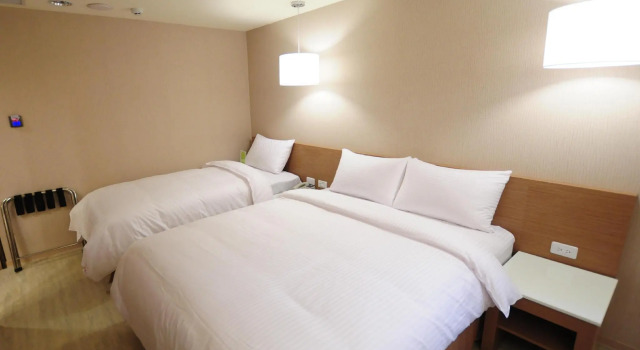 Трёхместный номер Standard Kindness Hotel - Chihkan Tower Branch