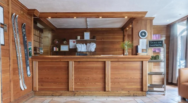 Hotel la Brunerie, Забронировать Отель Мон-де-Ланс Oisans, рядом с Горнолыжный подъемник Виллаж 1800