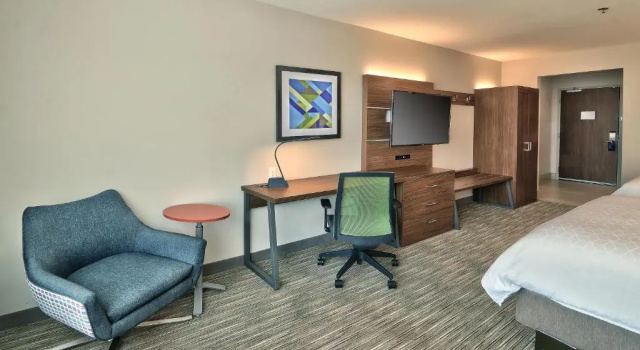 Четырёхместный номер Standard Holiday Inn Express & Suites Albuquerque East by IHG