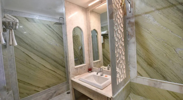 Двухместный номер Deluxe Nirbana Palace - A Heritage Hotel and Spa