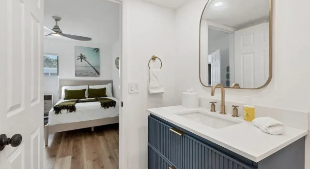 Номер Standard Venice Beach Two Bedroom Private Condo with Community Pool, Gulf Beach Access and Water Views! 2 Condo