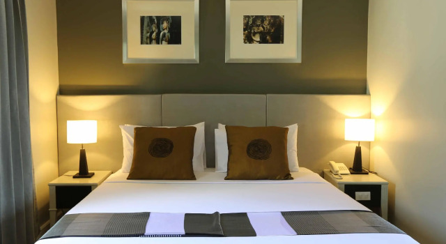 Полулюкс Regent Park Hotel