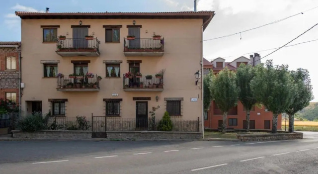 Casa la tejeria, Book Apartment Hotels in Aragon with Parking, Parking