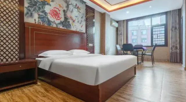Biznes suite Xianglong Business Hotel (Xinyang Railway Station Tianrun Plaza)