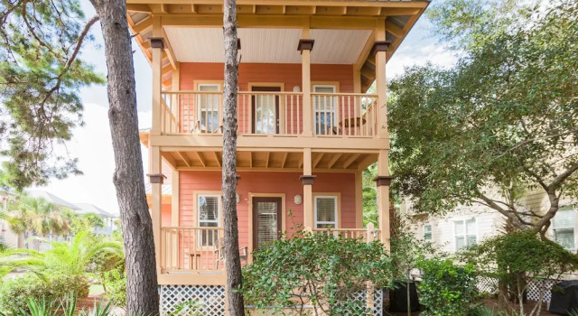 455 Hidden Lake Way House - 4 Br home by RedAwning