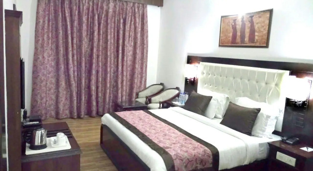 Imperial Clarks Inn Dharmashala, Забронировать Отель Мак-Леод-Гейндж штат Химачал-Прадеш