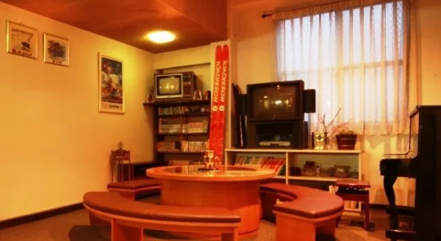 Monmont Tsugaike, Prenota Hotel Otari 