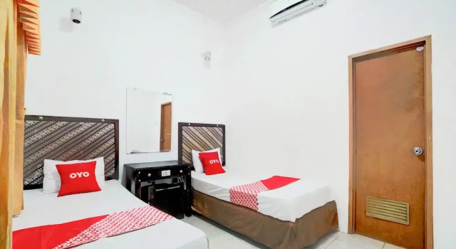 Номер Standard Hotel O Bungurasih Near Juanda International Airport Formerly Griya Waru Hotel