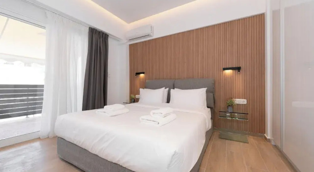 Stylish 1-Bedroom in the center, 4mins walk to Syntagma Square, Забронировать Апартаменты/квартира Афины Острова Саронического залива - Аттика, рядом с Theocharakis Foundation