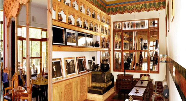 Hotel Grand Himalaya, Забронировать Отель Отели Джамму и Кашмира с парковкой, Парковка