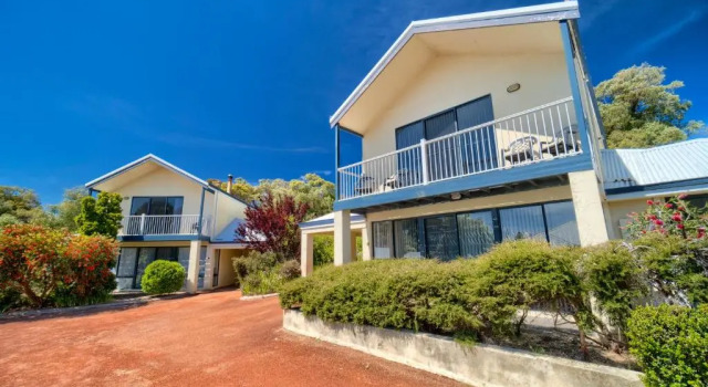 Коттедж Bayside Villas