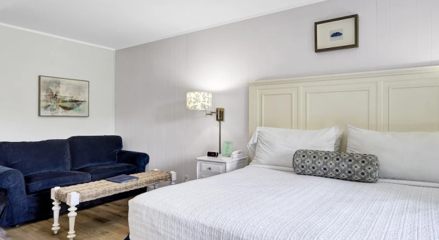 Студия East Hampton House Resort
