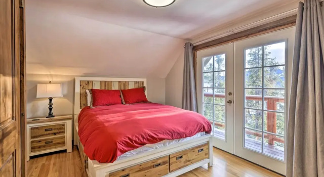 Mtn-view Retreat w/ Hot Tub in Breckenridge!, Rezerwuj Hotel Hotele w Vail Ski z parkingiem, Parking