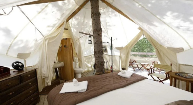 Under Canvas Glacier, Buchen Sie Hotel Coram Montana