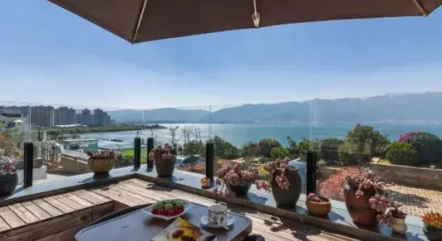 Dali Junbo Tea Yun Theme Seaview Homestay, Prenota Hotel Hotel a Dali con parcheggio, Parcheggio