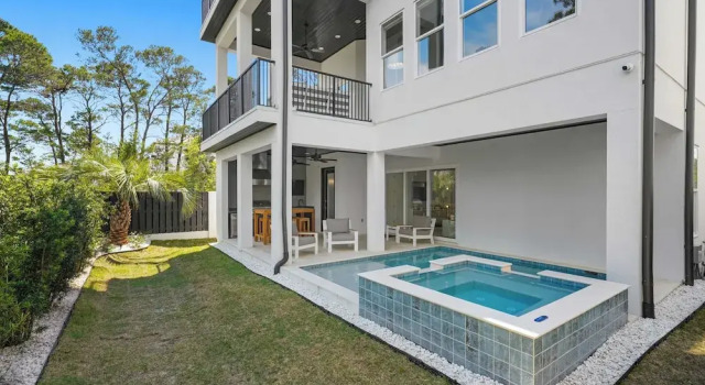 Коттедж 7 Bedroom Serentiy Sands Cottage with Heated Pool and Spa