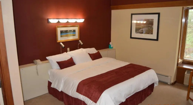 Четырёхместный номер Standard The Inn at Crumpin-Fox