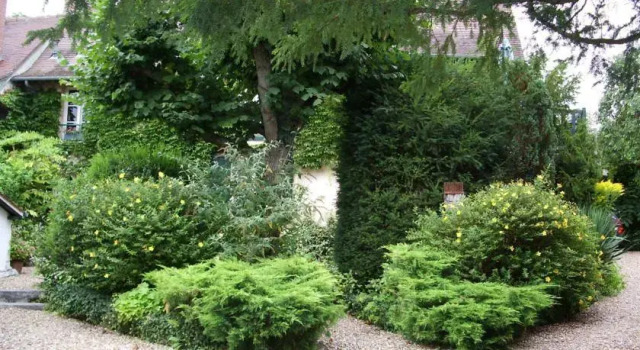 Stephan and Christine Cloos-Ristich, Book Hotel Giverny 