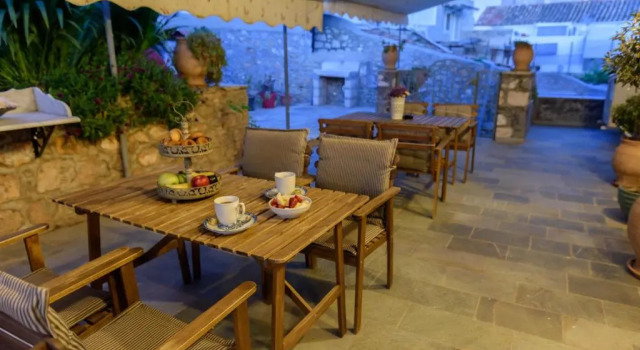 Athina Guesthouse, Book Hotel Hydra Saronic Islands