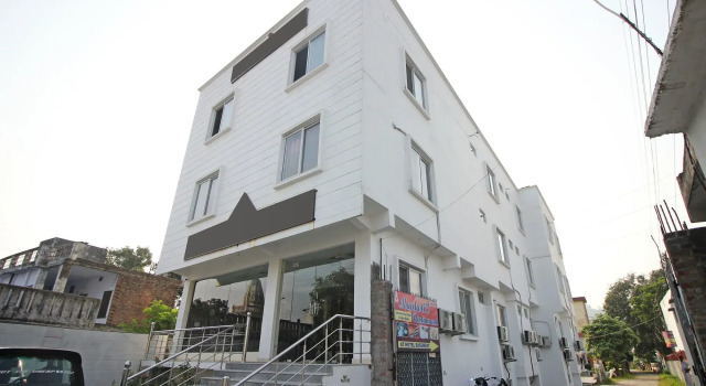 OYO 9845 Hotel Kirti Heritage, Rezervovat Hotel Rāiwāla Uttarakhand