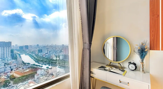 Апартаменты с 3 комнатами с балконом Rivergate Residence Saigon Central Walk to District 1 Free Pool