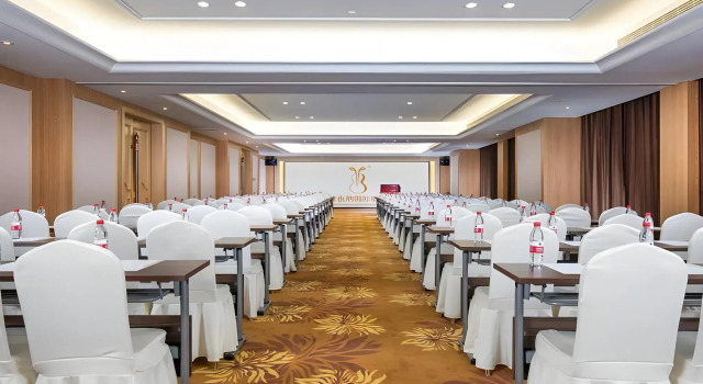 Vienna International Hotel (Suzhou University Town Yuexi subway station store), Book Hotel Hoteller i Suzhou med parkering, Parkering