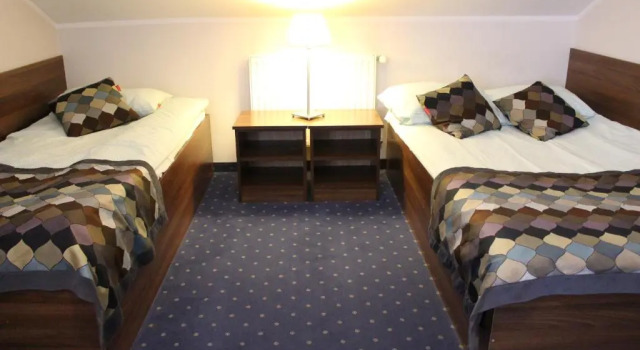 Standard triple chambre Hotel Colnus