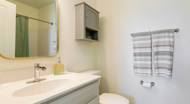 Коттедж 1 Mi to Downtown: Modern Ocean Springs Cottage