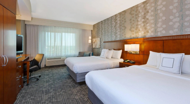 Четырёхместный люкс Courtyard Omaha La Vista