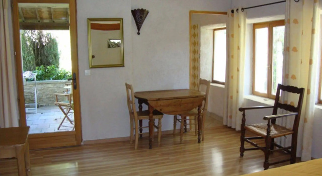 Les Maisons De Chante Oiseau, Maisons, Lodges, Tentes et Cabane, Забронировать Отель Сигонс Route de la Lavande