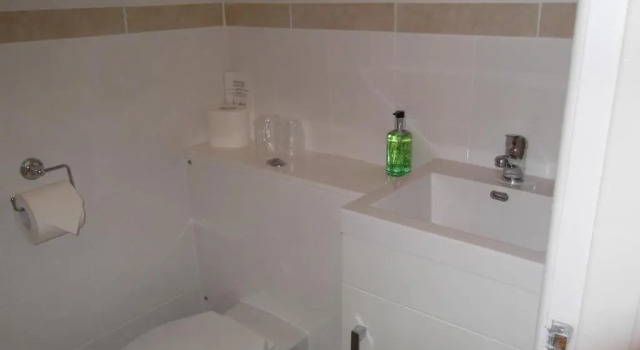 Двухместный номер Standard с видом на озеро The Bay House Lake View Guest House