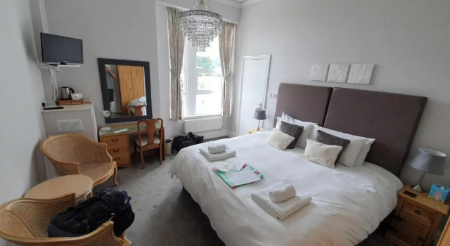 Standard quarto Heathcliff House
