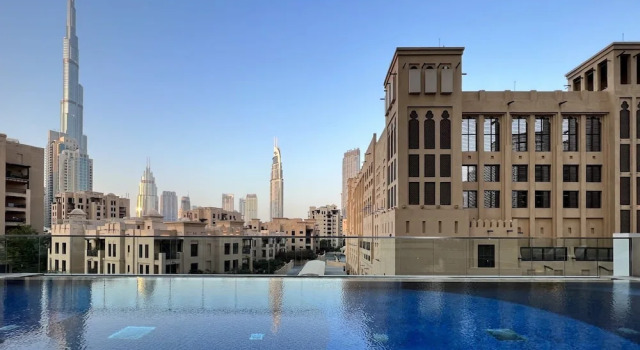 Silkhaus Spacious 1BR in Downtown Pool View, Забронировать Апартаменты/квартира Дубай Эмират Дубай, рядом с Дубайский аквариум
