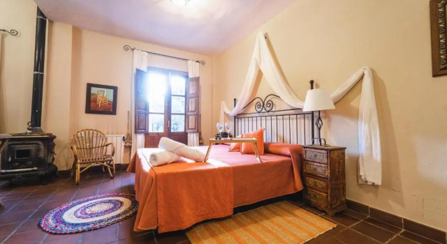 Полулюкс Hotel Humaina