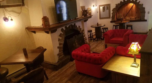 Alpine Motor Inn, Забронировать Отель Лейк-Плэсид Whiteface Mountain, рядом с Музей зимних олимпийских игр в Лейк-Плэсиде