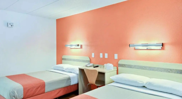 Четырёхместный номер Standard Motel 6-Nashua, NH - South