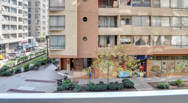 Apart en Chile Lord Cochrane 302, Забронировать Отель Отели Сантьяго с бассейном, рядом с Муниципальный театр Сантьяго, Бассейн