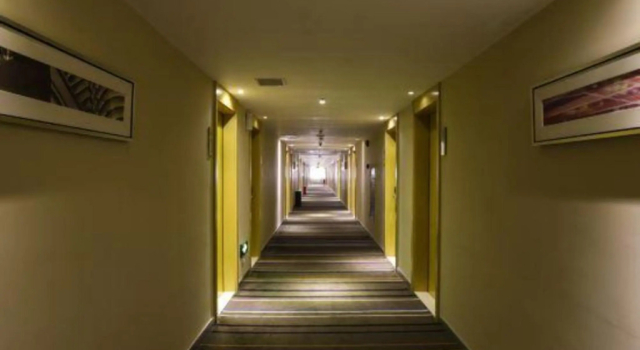 Vatica HuNan YueYang Yueyanglou District Dongmaoling Walking Street North Fu Road Hotel