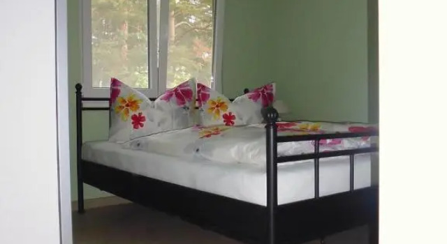 Bungalow A, Prenota Appartamento Hotel a Garz con parcheggio, Parcheggio