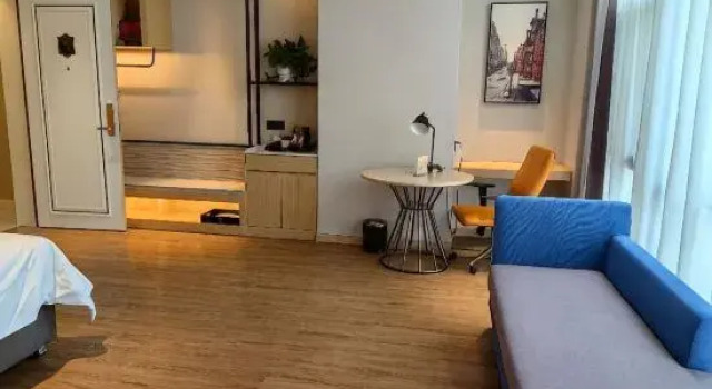 Семейный люкс Vienna International Hotel (Songzi financial building store)