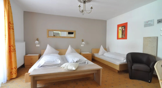 Трёхместный номер Standard с балконом Hotel Traube - Stelvio