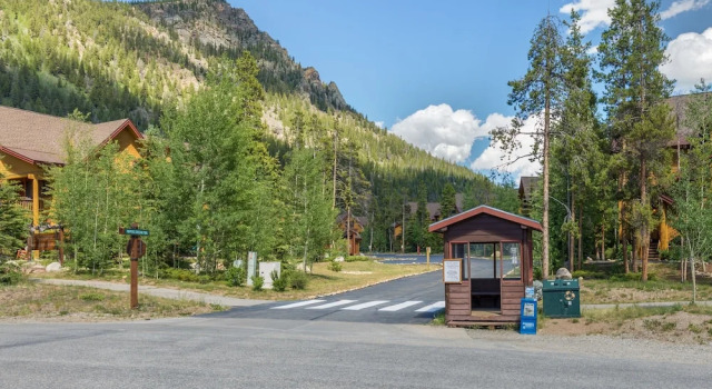 Trapper's Crossing #8761 by Summit County Mountain Retreats, 预订 度假屋 基斯通 Roosevelt National Forest