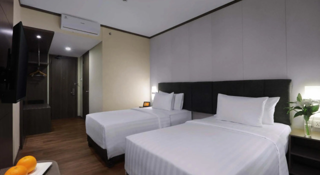 Harper Premier Nagoya Batam