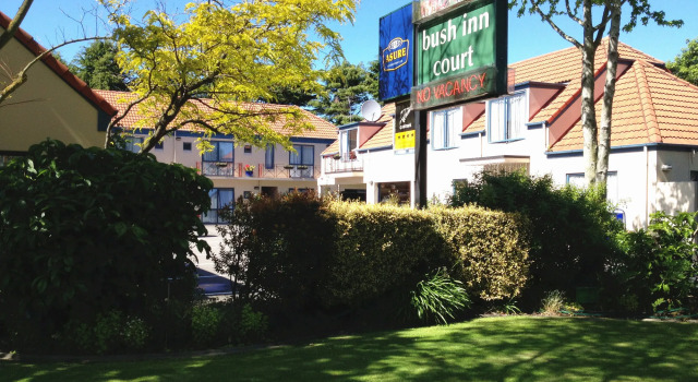Bush Inn Court Motel, Забронировать Мотель Риккартон 