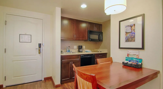 Двухместная студия для некурящих Mobility/Hearing Accessible with Tub Homewood Suites by Hilton Las Vegas Airport