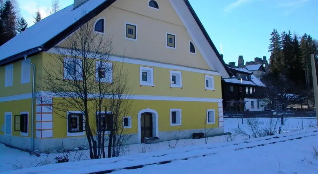 Коттедж Alter WIrt First Floor Apartment