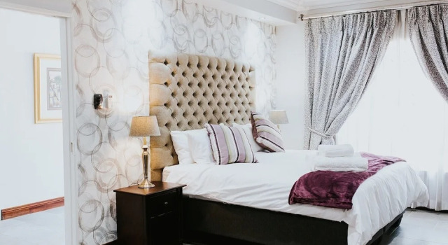 IsoBella Vita Guesthouse, Prenota Affittacamere Hotel a Limpopo con piscina, Piscina