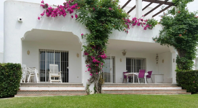 Galindo Beach El Saladillo, Забронировать Отель СПА-отели Эстепона, рядом с Теннисный корт Bel Air, SPA-услуги